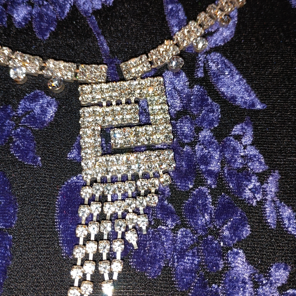 Stunning Rhinestone Necklace. - Picture 3 of 4